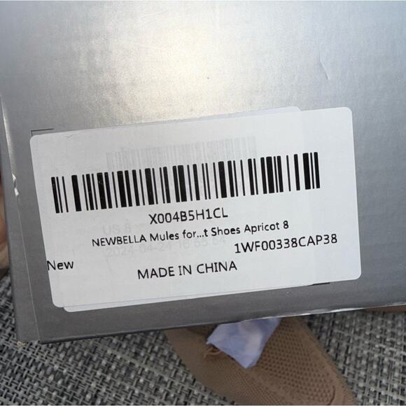 Newbella NWT Women's Knit Mesh Pointed Toe Heeled Mules Gold Link Apricot Size 8 - Picture 10 of 10